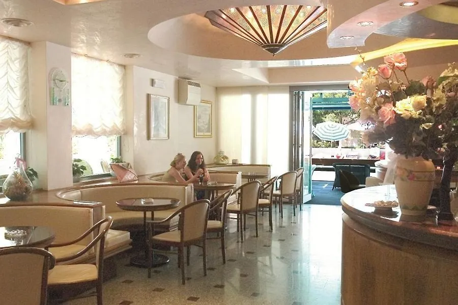 Hotel Mayer Bibione 3*,  Italy